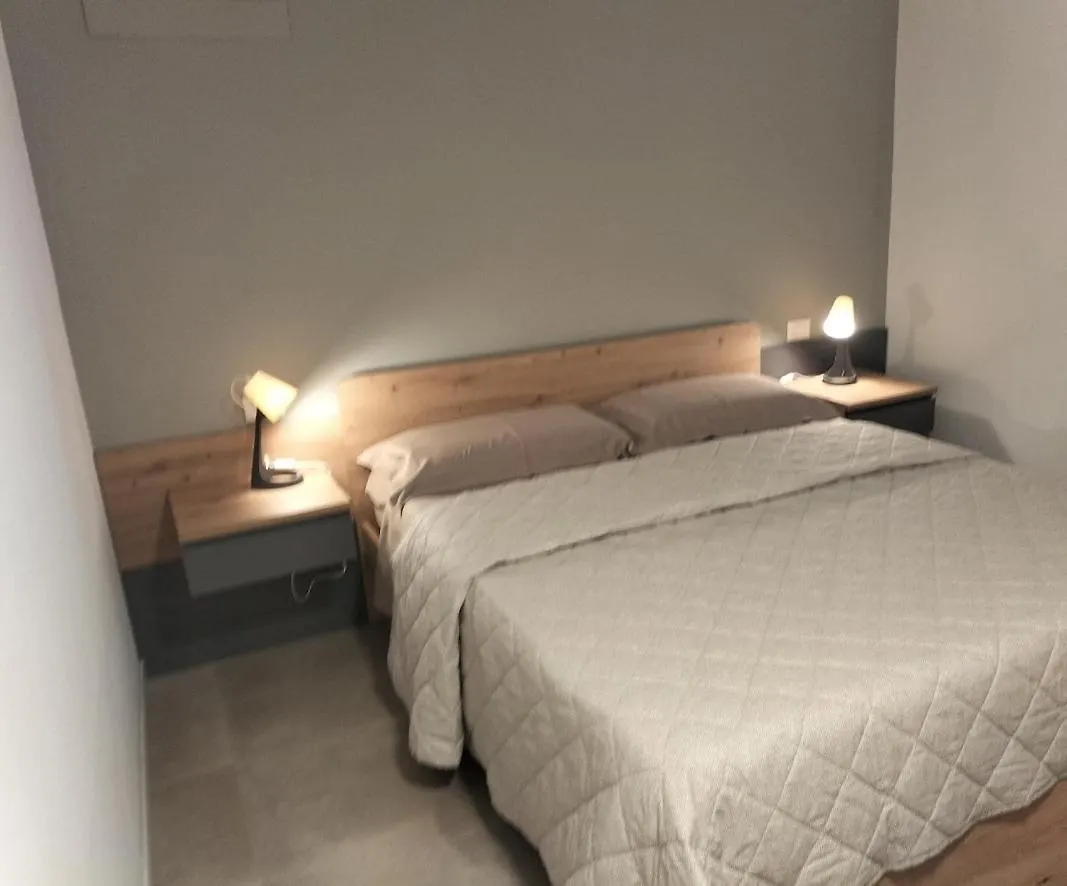 Unicumhouse Verona 0*,  Italy