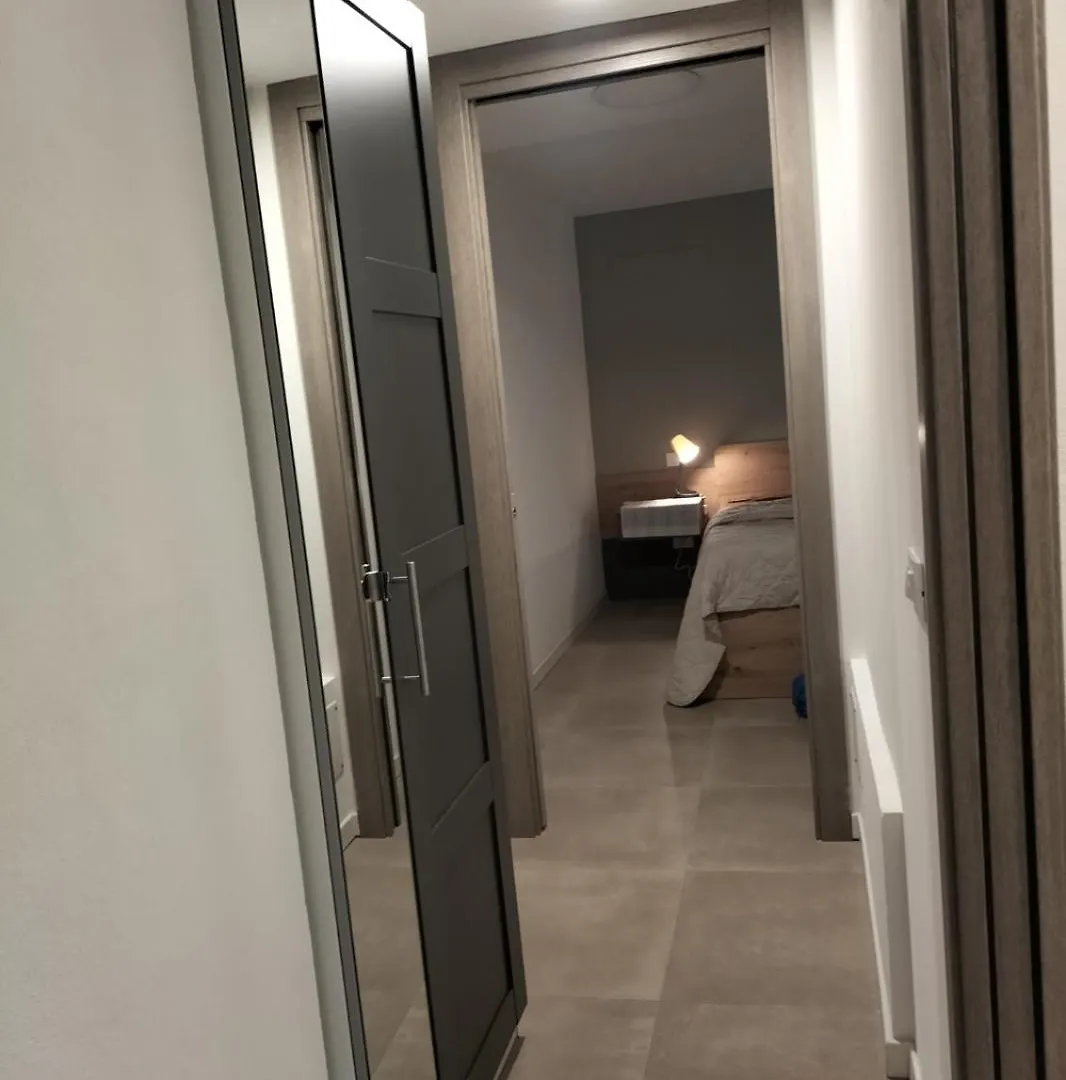 Unicumhouse Verona 0*,  Italy
